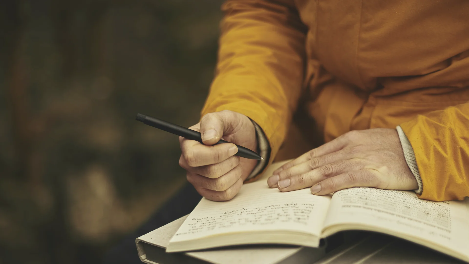 Titelbild zum Artikel „Handwerk: Inspiration fürs Schreiben“ von Michael Sell. Foto © Pexels via Pixabay